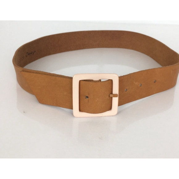 Vintage Omega Brown Leather Belt – Women’s Size Small – Tan Square Lucite Buckle - Picture 2 of 8